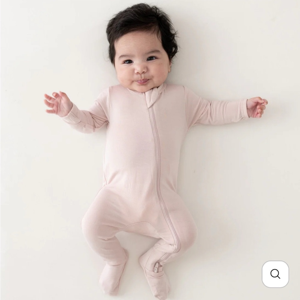 Kyte Baby Zippered Footie in Blush